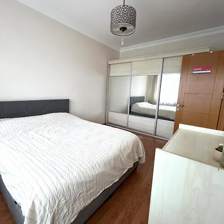 Modern 2-br Near Yildiz Metro Station Apartamento Istambul